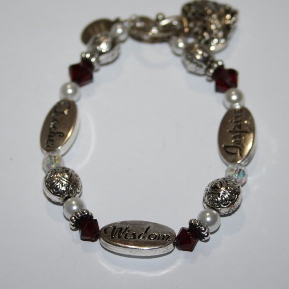 Beautiful silver Teacher, inspire, wisdom Heart charm bracelet 8" - Picture 1 of 4